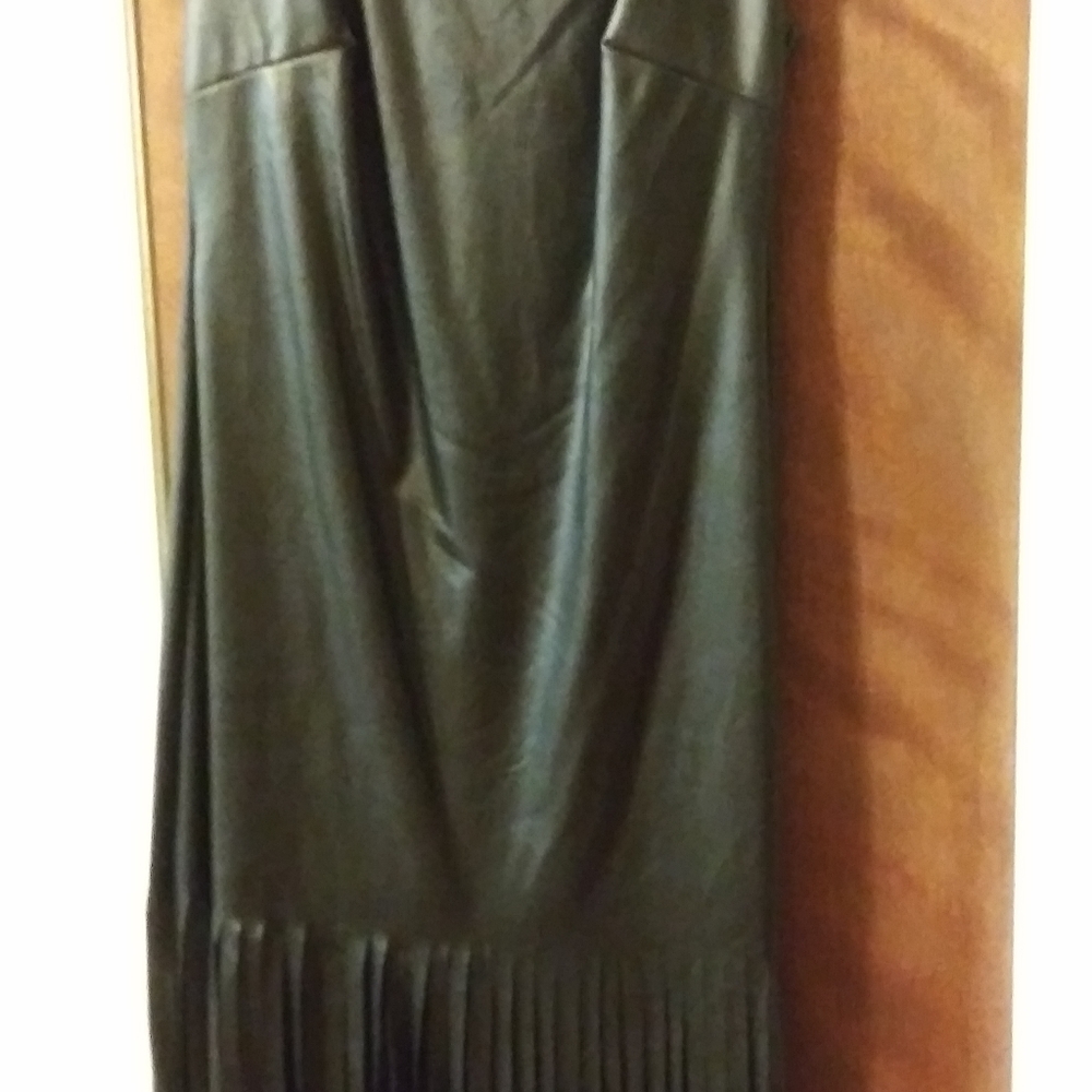 Dress - Picture 4 of 6